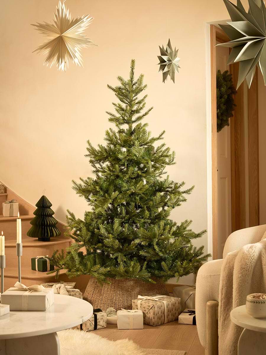 Bergen Spruce Pre-Lit Christmas Tree - 6ft