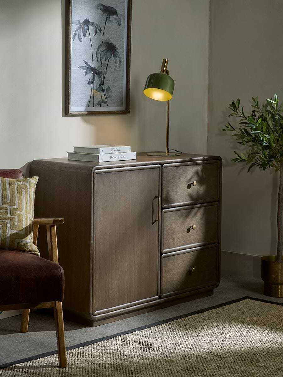 Como Chest Of Drawers