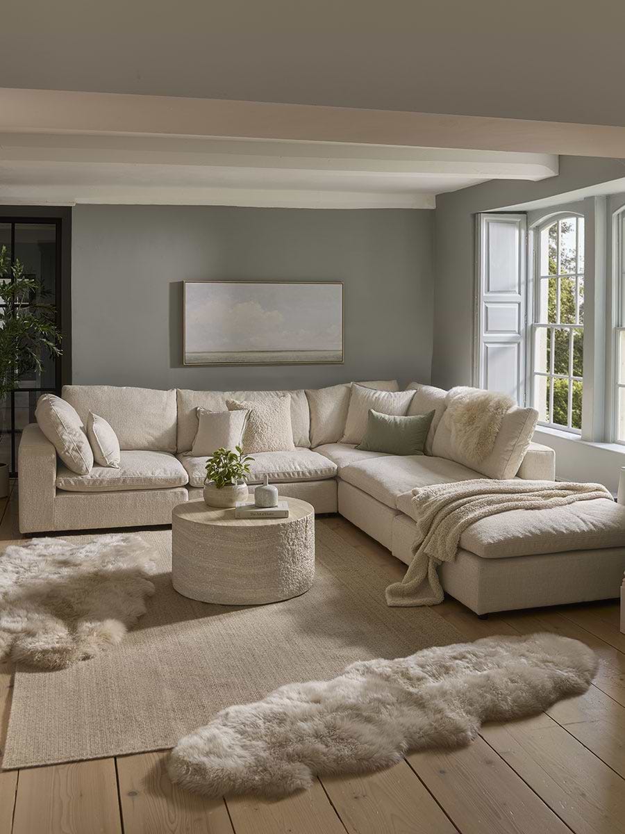 Ari Chaise Sofa
