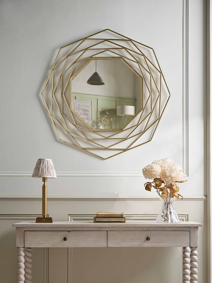 Aino Mirror