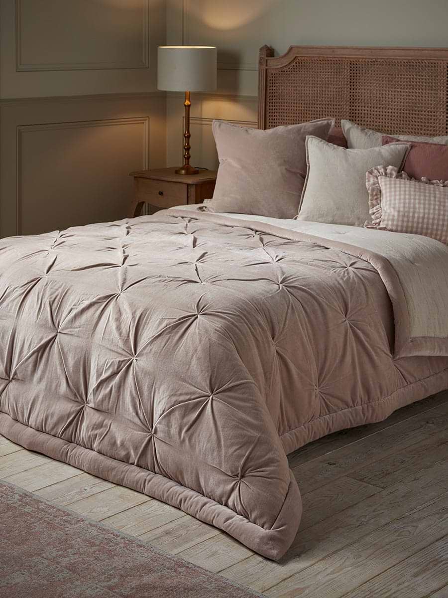 Pintucked Velvet & Cotton Linen Kingsize Quilt - Putty