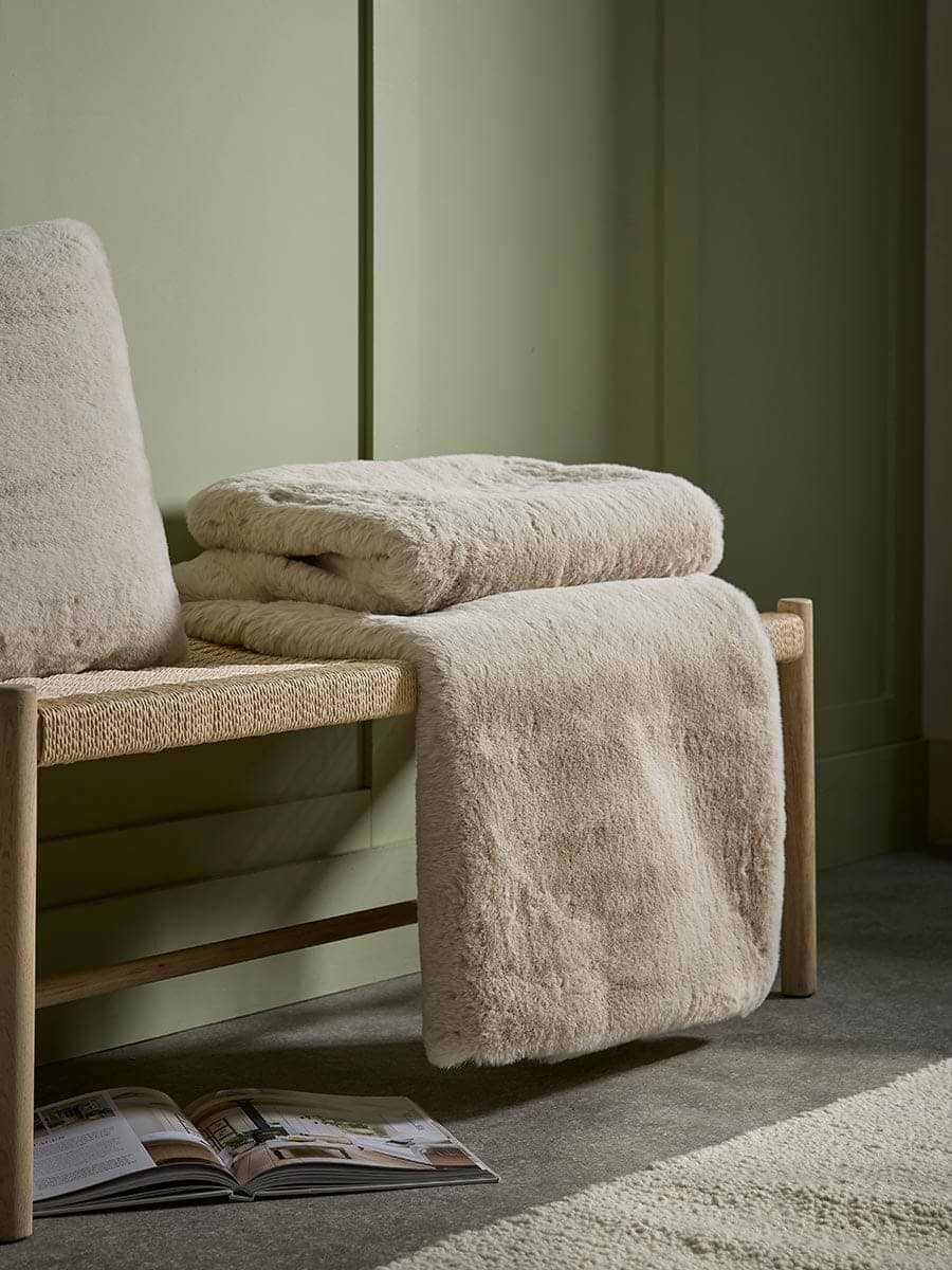 Cosy Luxe Faux Fur Throw - Cream