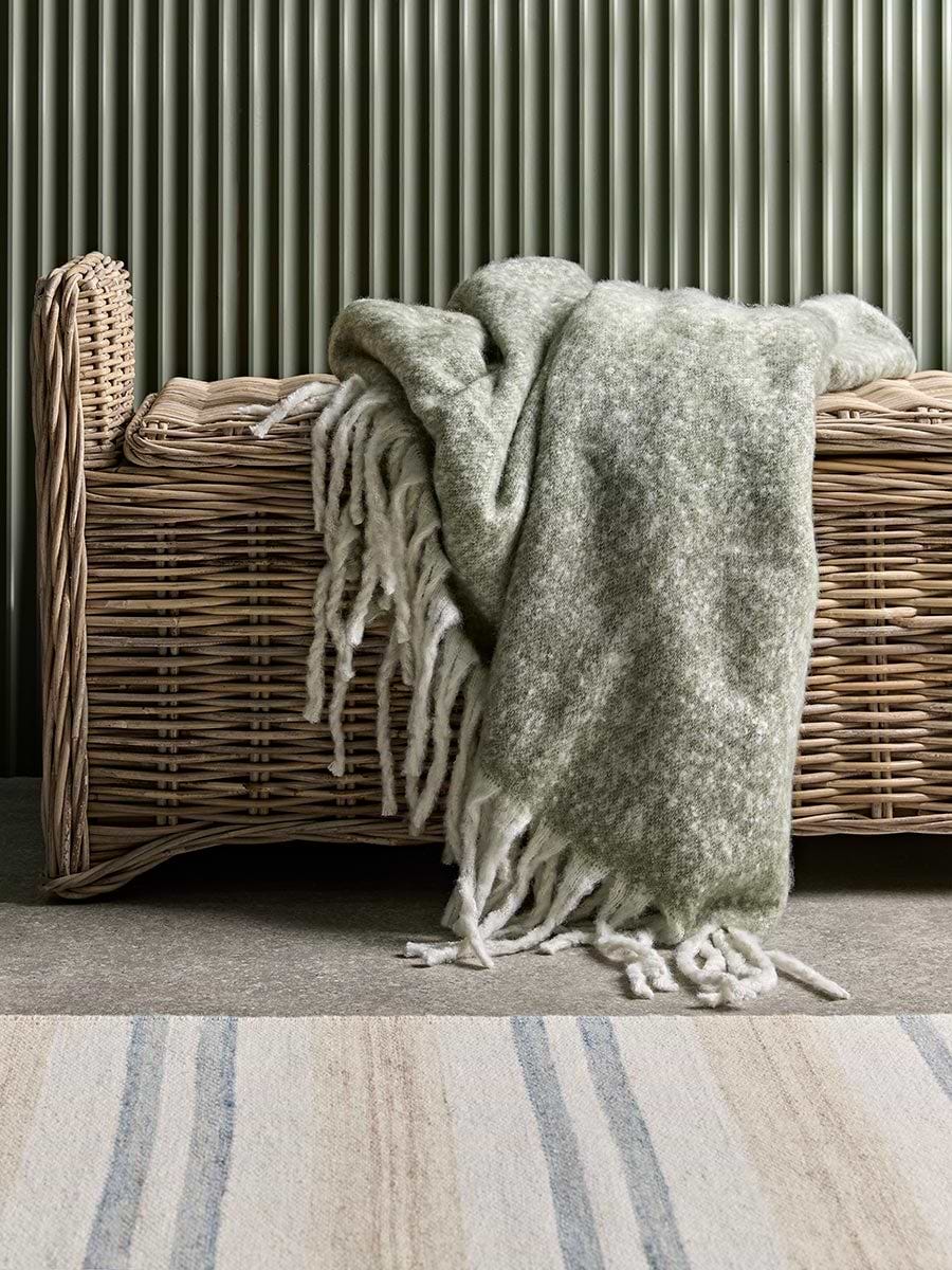 Cosy Doze Throw - Sage
