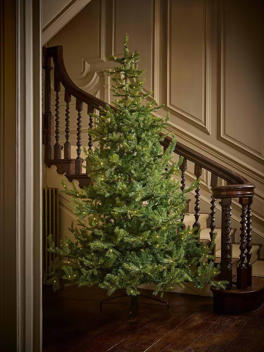 Bergen Spruce Pre-Lit Christmas Tree