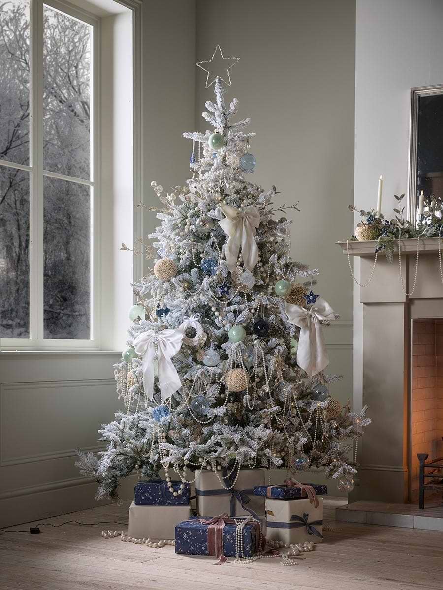 Snowy Bergen Spruce Pre-Lit Christmas Tree - 7ft