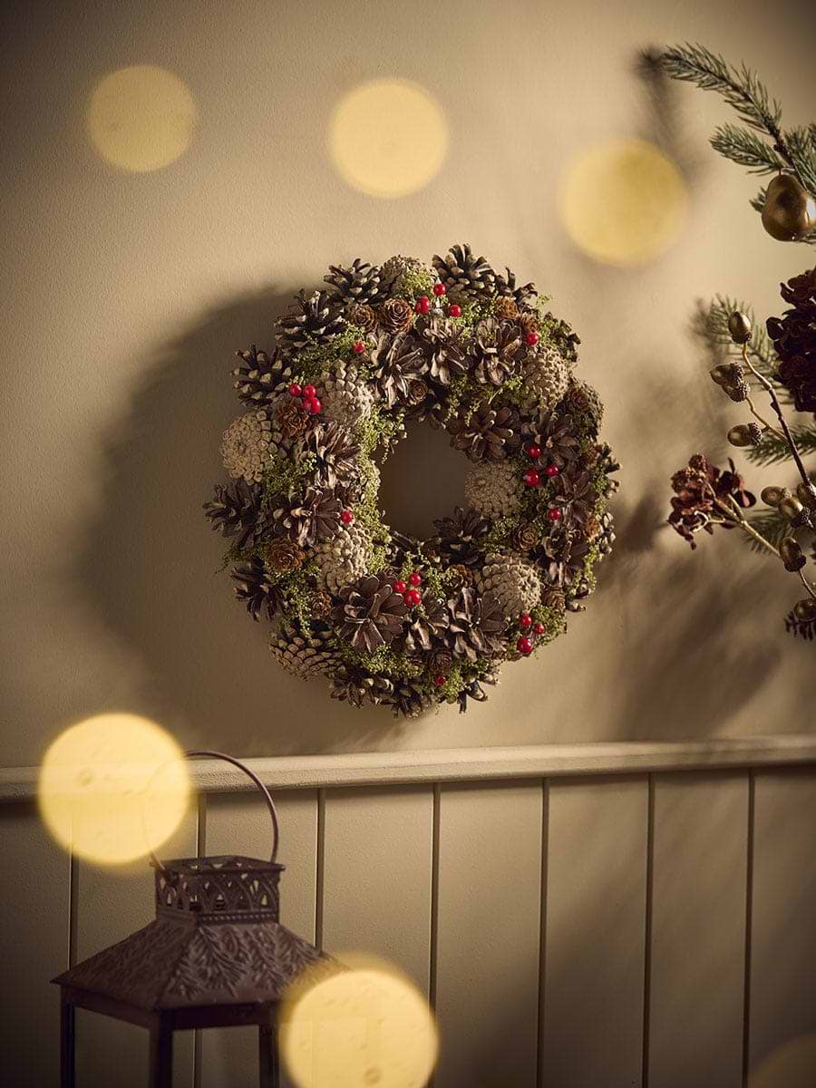Natural Pinecone & Berries Wreath