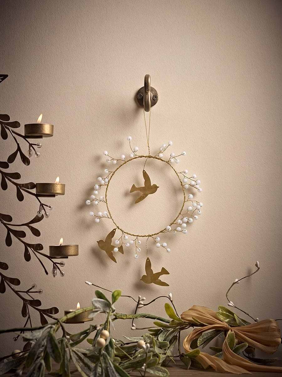 Hanging Birdsong Wreath