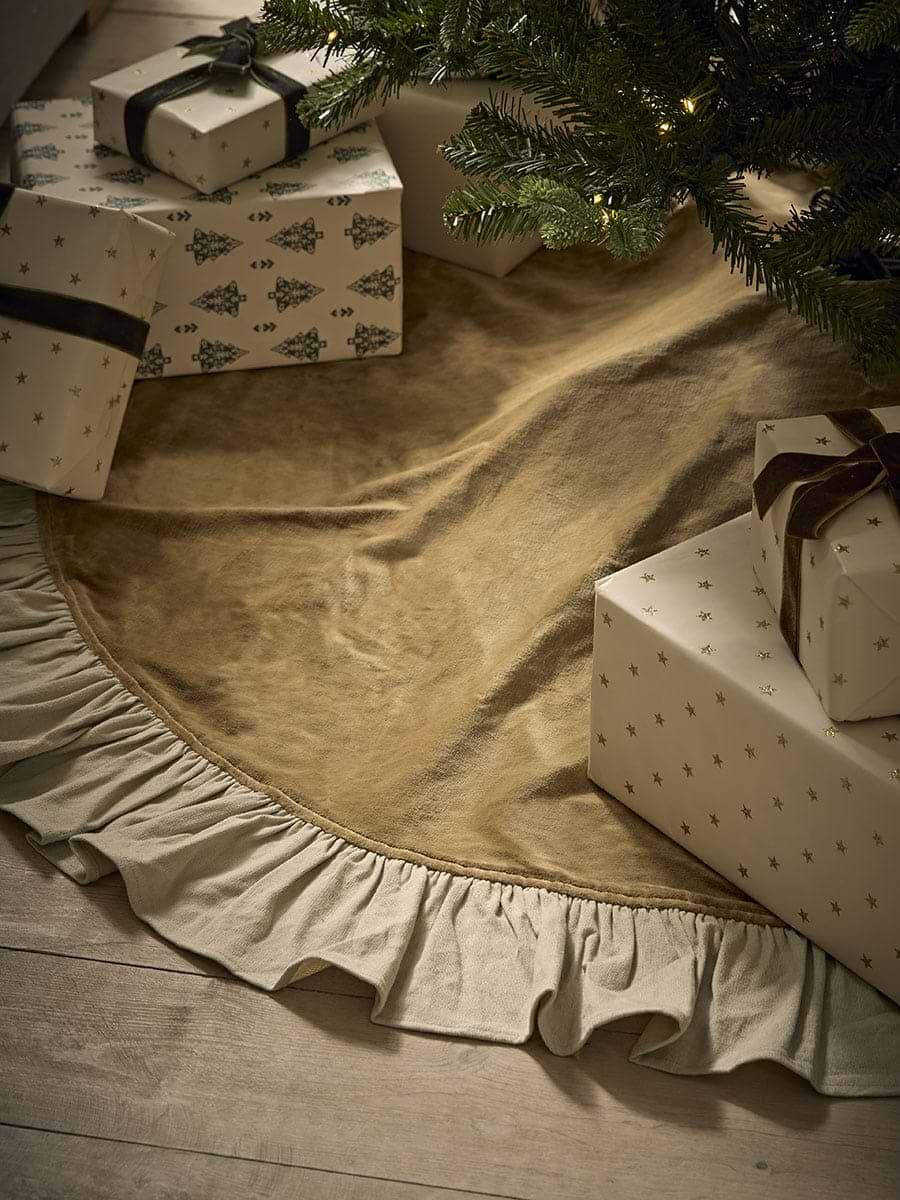 Contrast Ruffle Velvet Tree Skirt - Nutmeg