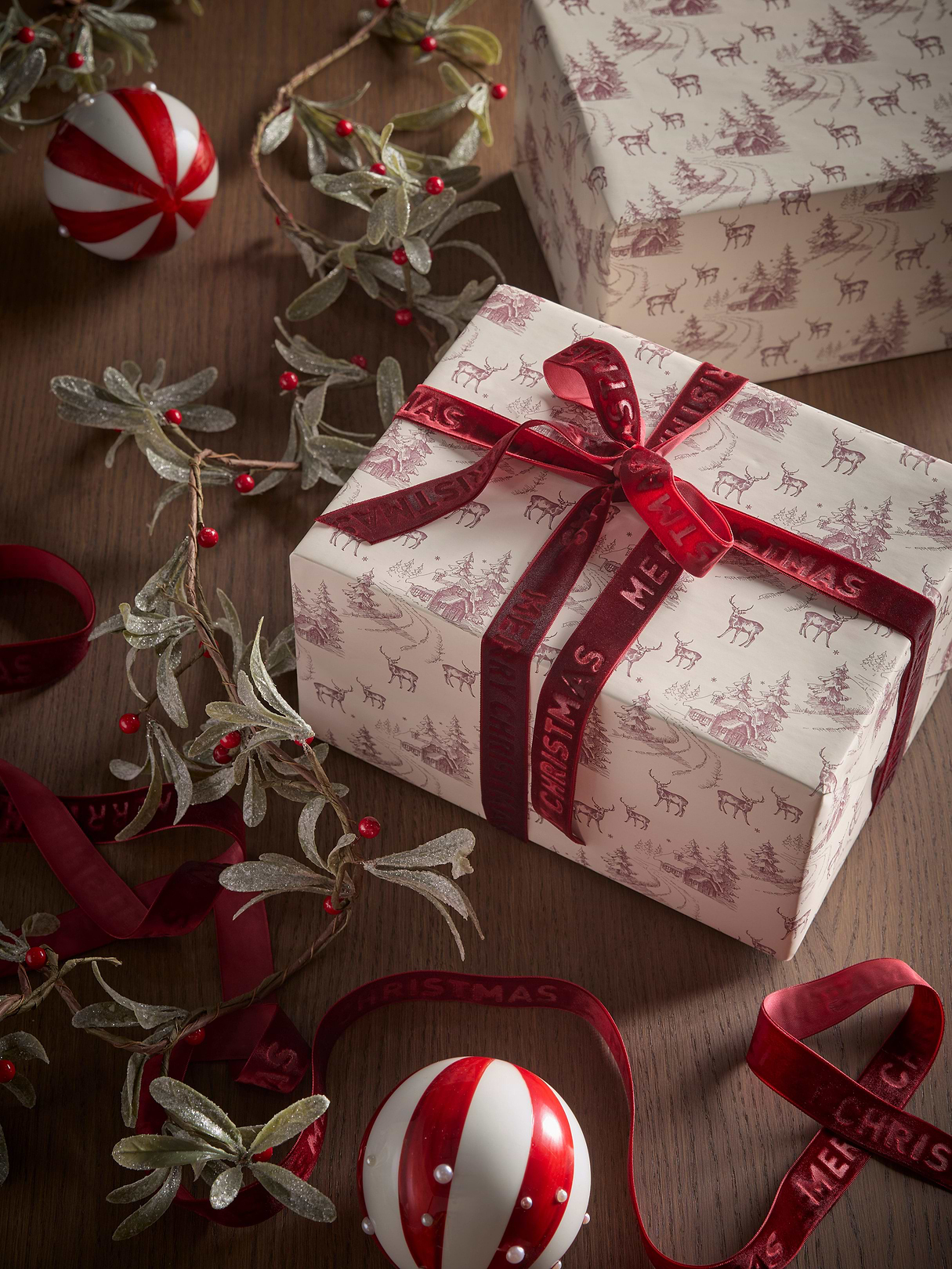 Merry Christmas Embossed Velvet Ribbon - 5m