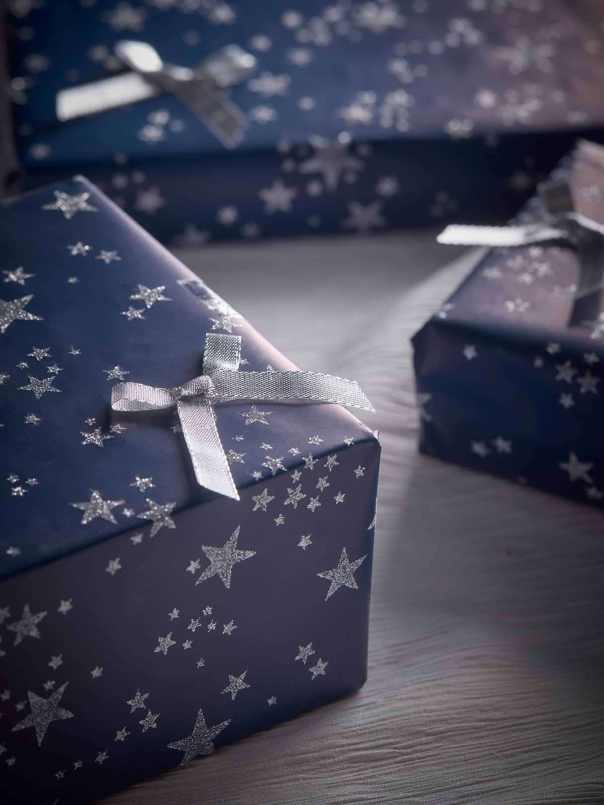 Fifty Silver Metallic Bows With Glue Dot