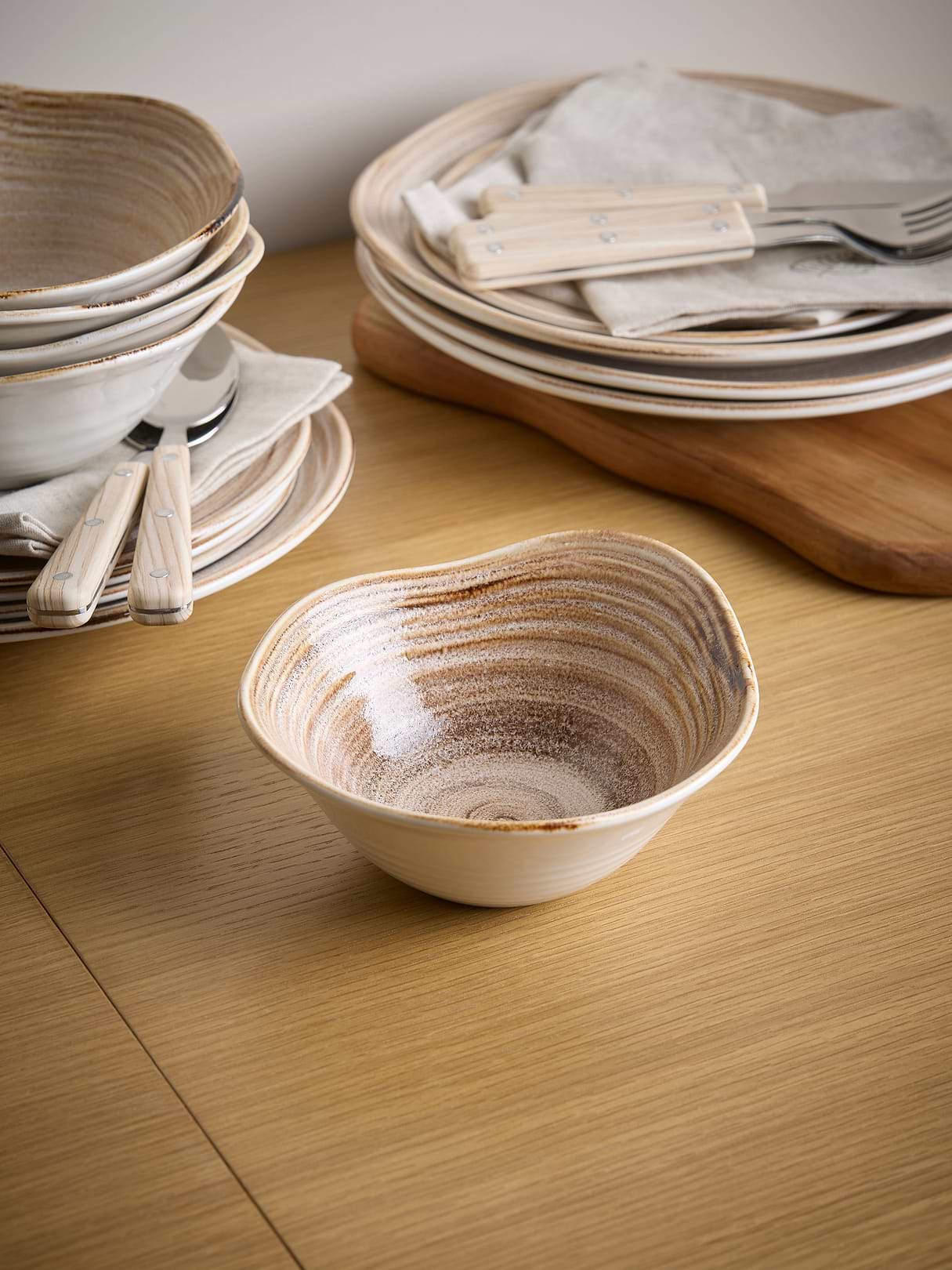 Munro Small Serving Bowl