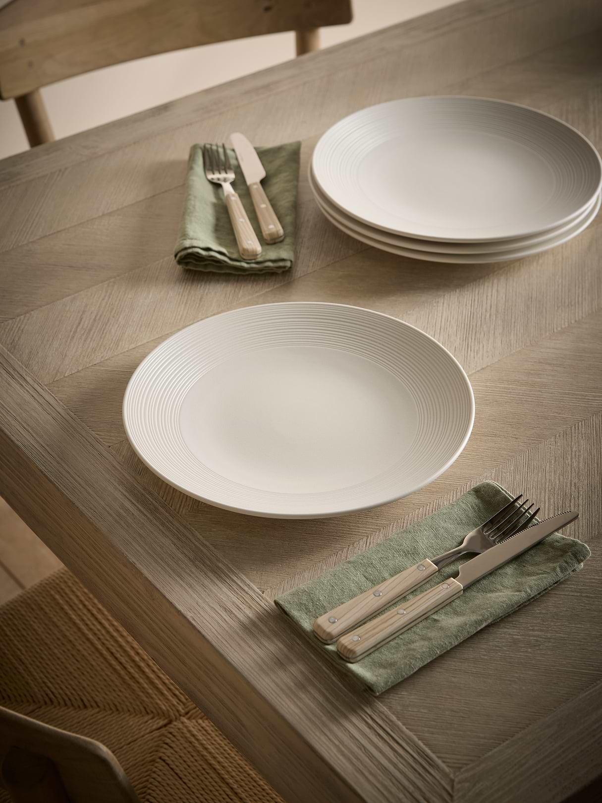 Four Willow Dinner Plates