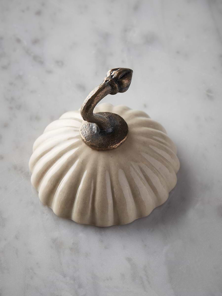 Ceramic Scalloped Wall Hook - White