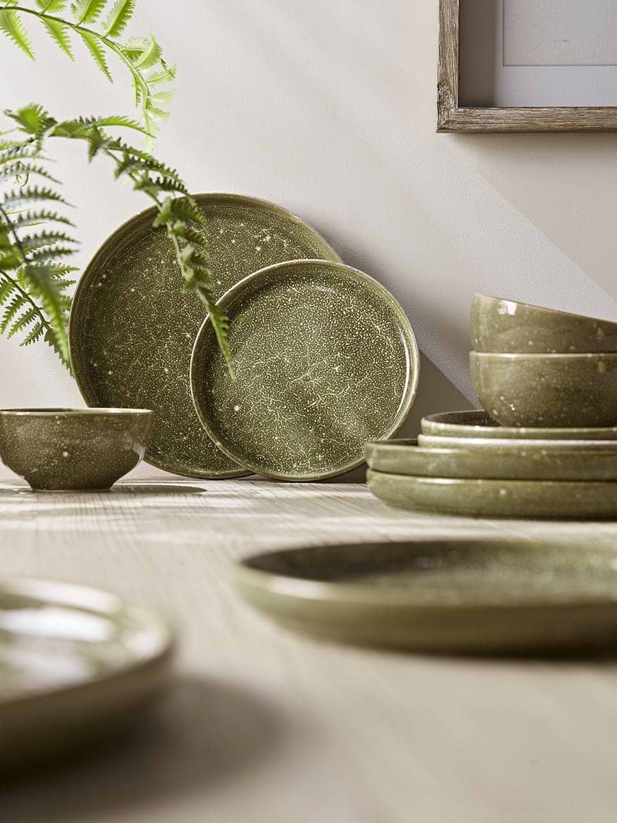 Twelve Piece Lila Dinnerware Set