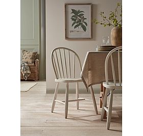White Wooden Spindle back Dining Chair - Set of 2