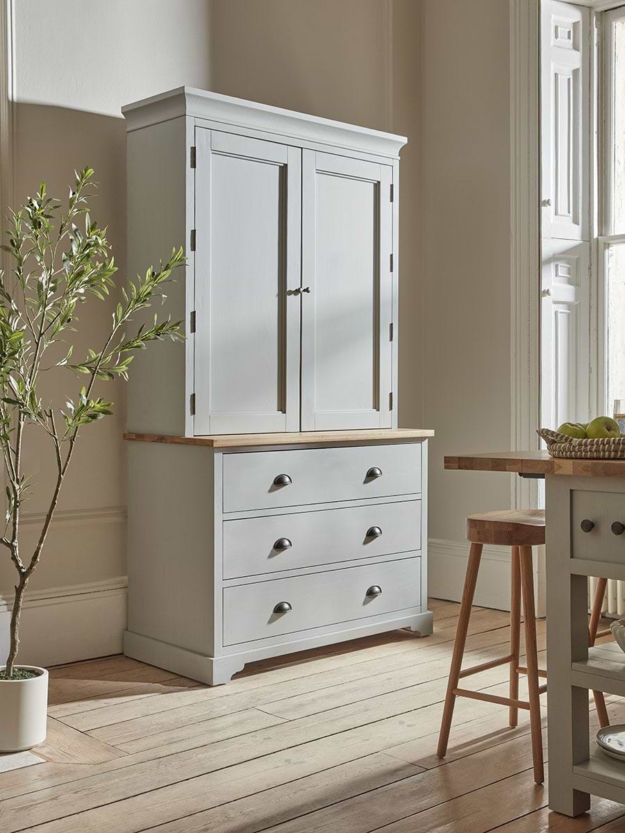 Hanne Larder Cabinet - Oak
