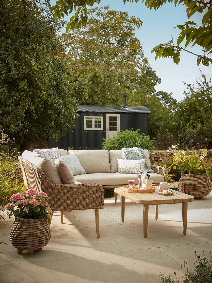 Florence Corner Set