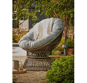 Issuri Indoor Outdoor Swivel Chair
