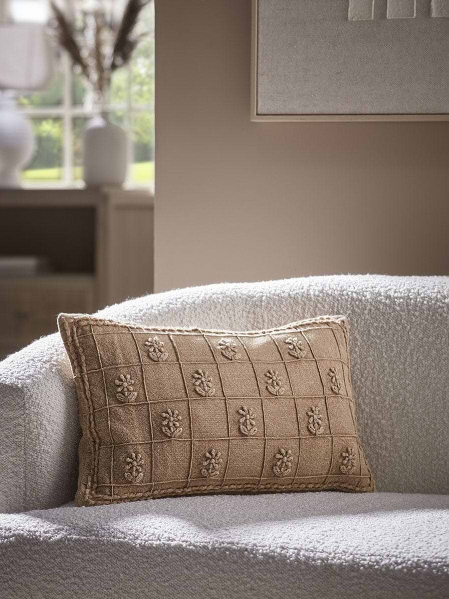 Auricula Cushion