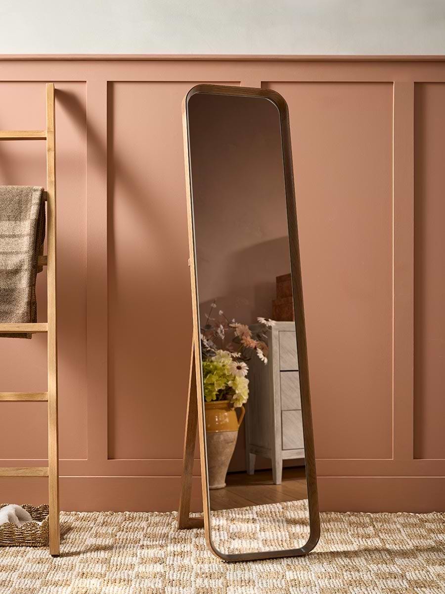 Squoval Oak Standing Full Length Mirror