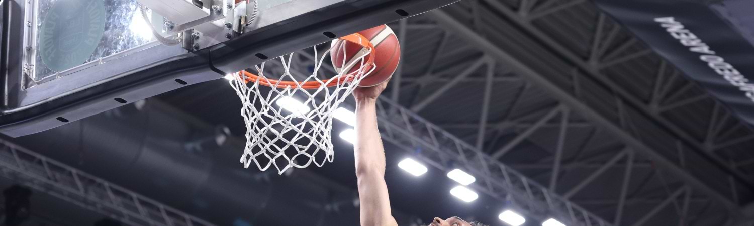 juego de finales de conferencia NBA 2025