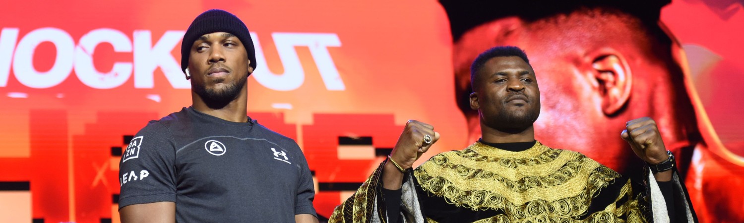 Francis Ngannou boxeadores en MMA