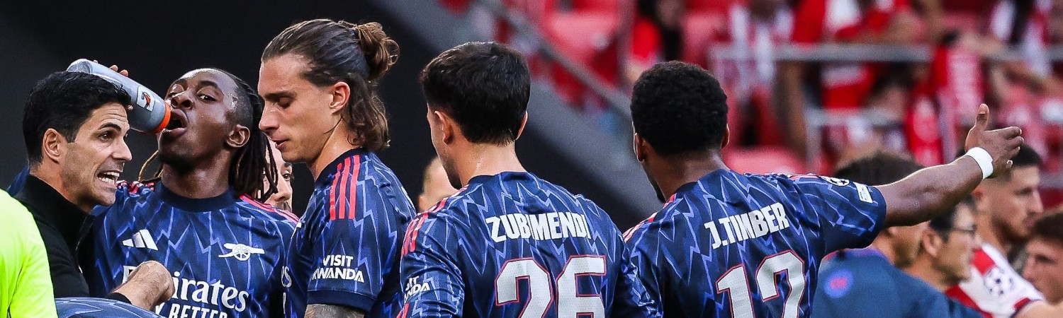 Mikel Arteta director de arsenal en 2025