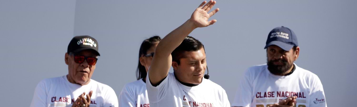 Pitbull Cruz vs Roach