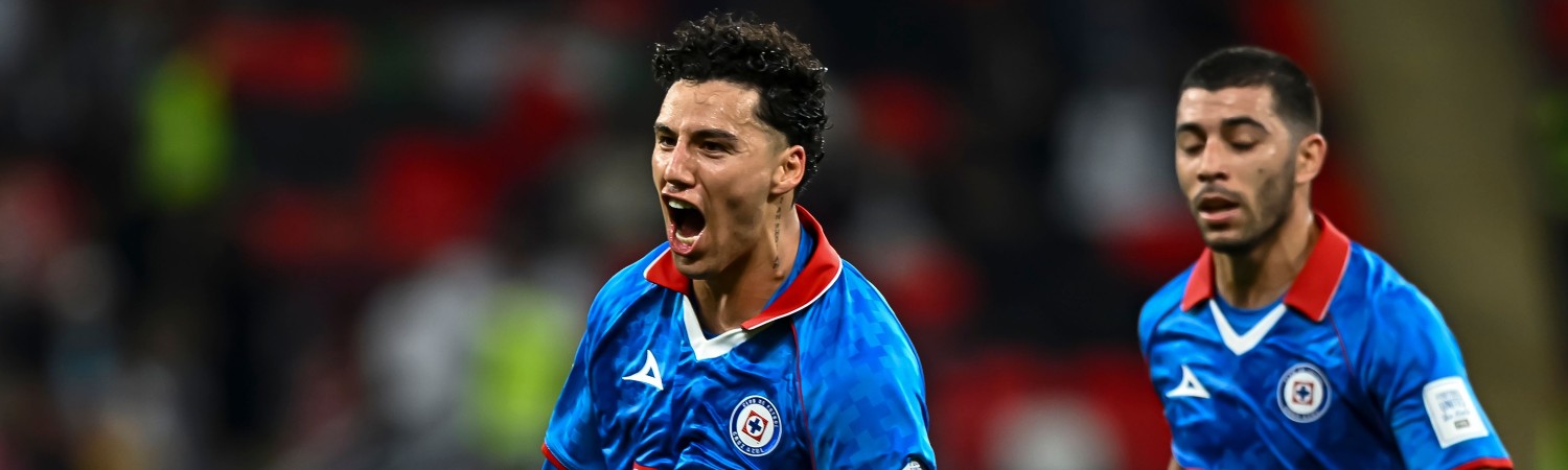 Jorge Sánchez u los futbolistas mexicanos que han jugado en Grecia