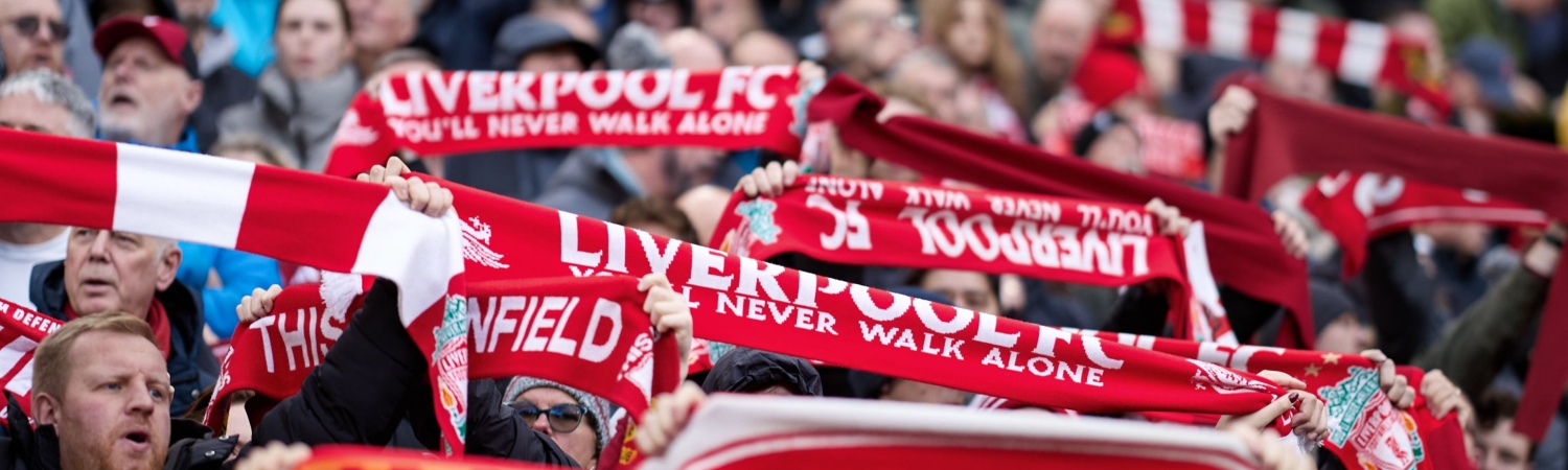 fans de los rojos en el Liverpool FC vs Arsenal de J9 en Premier 2026