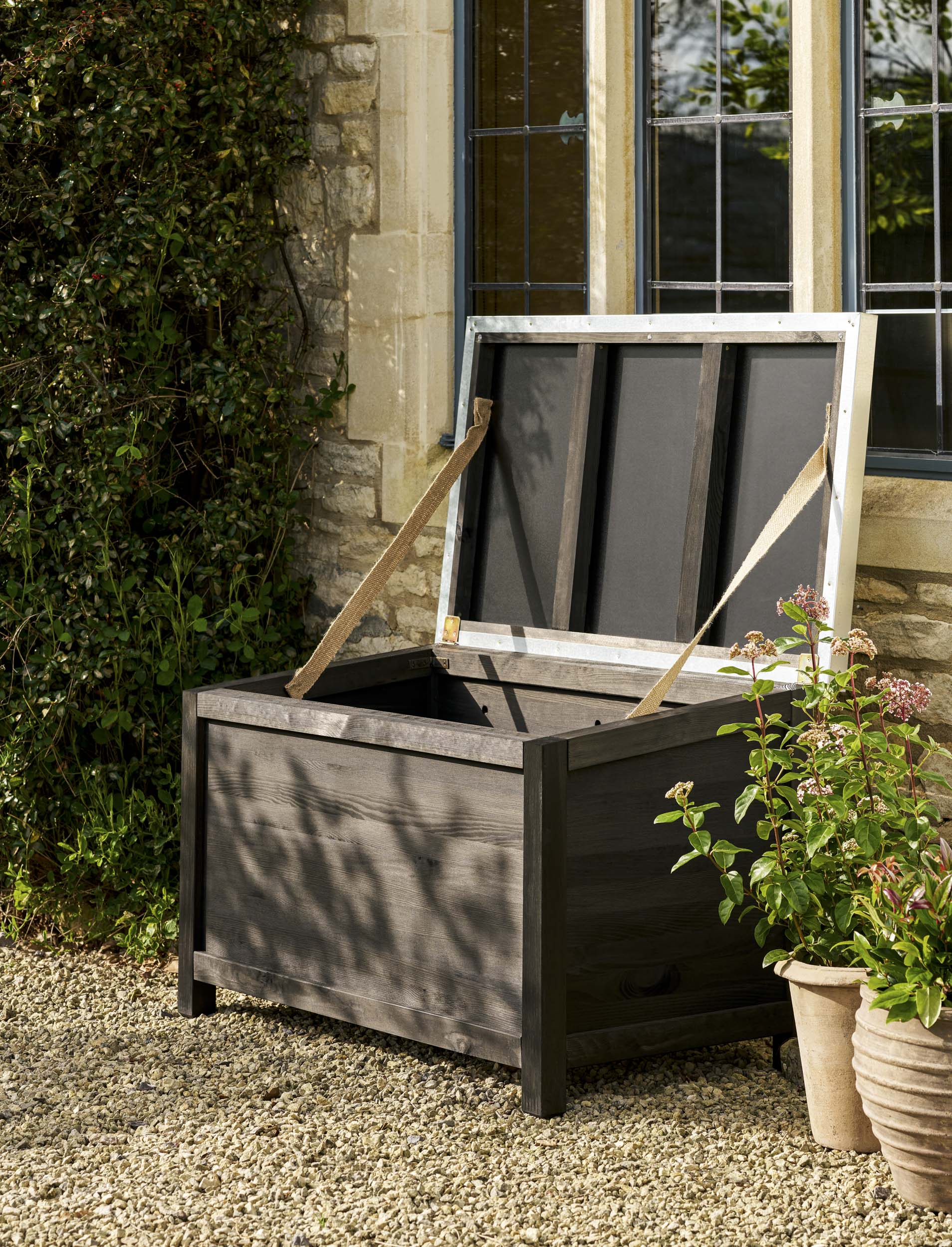 Moreton Outdoor Storage Box - Spruce, Black, Large
