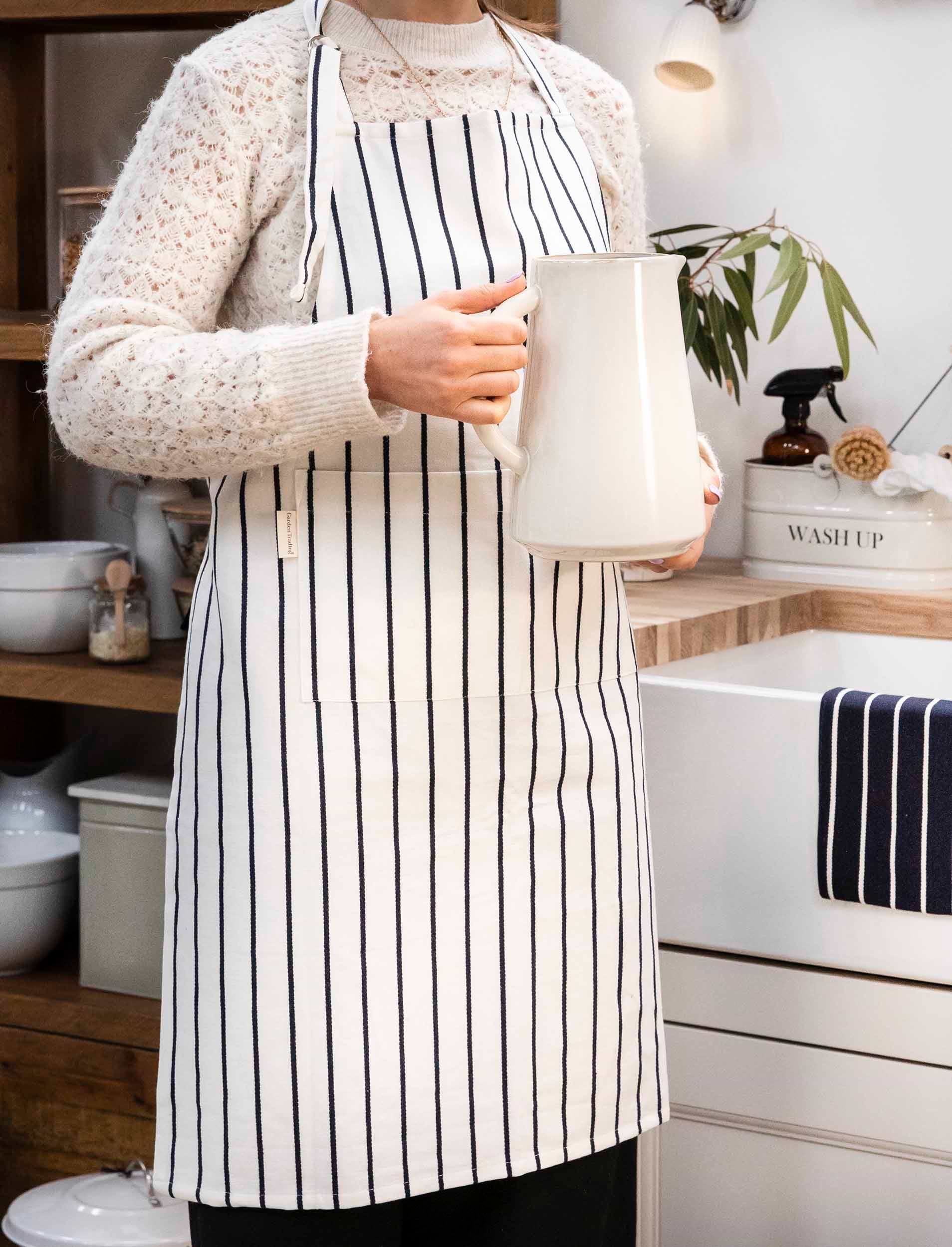 Bampton Apron - Cotton, Warm White | Garden Trading
