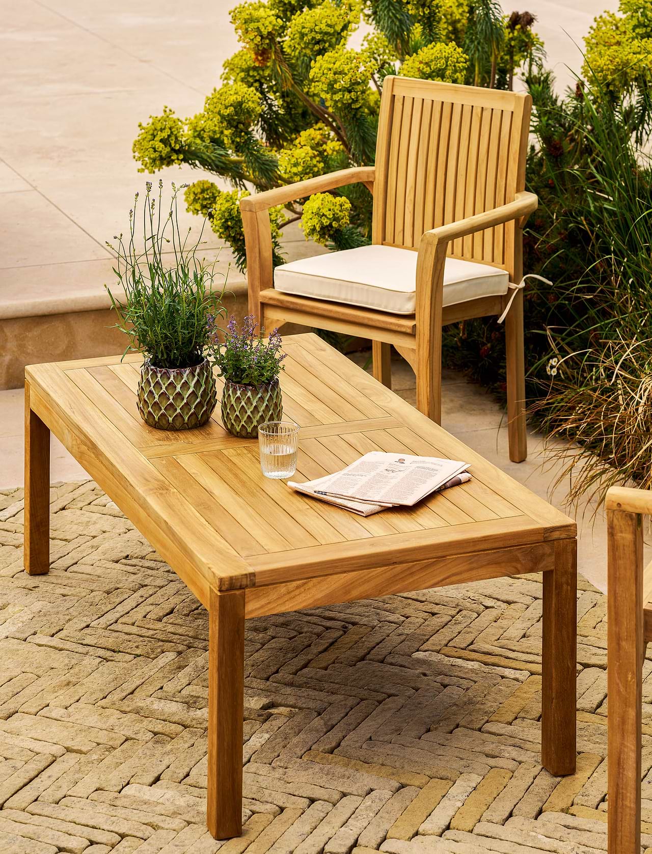 Bibury Teak Coffee Table 135cm x 70cm Garden Trading - Main Image
