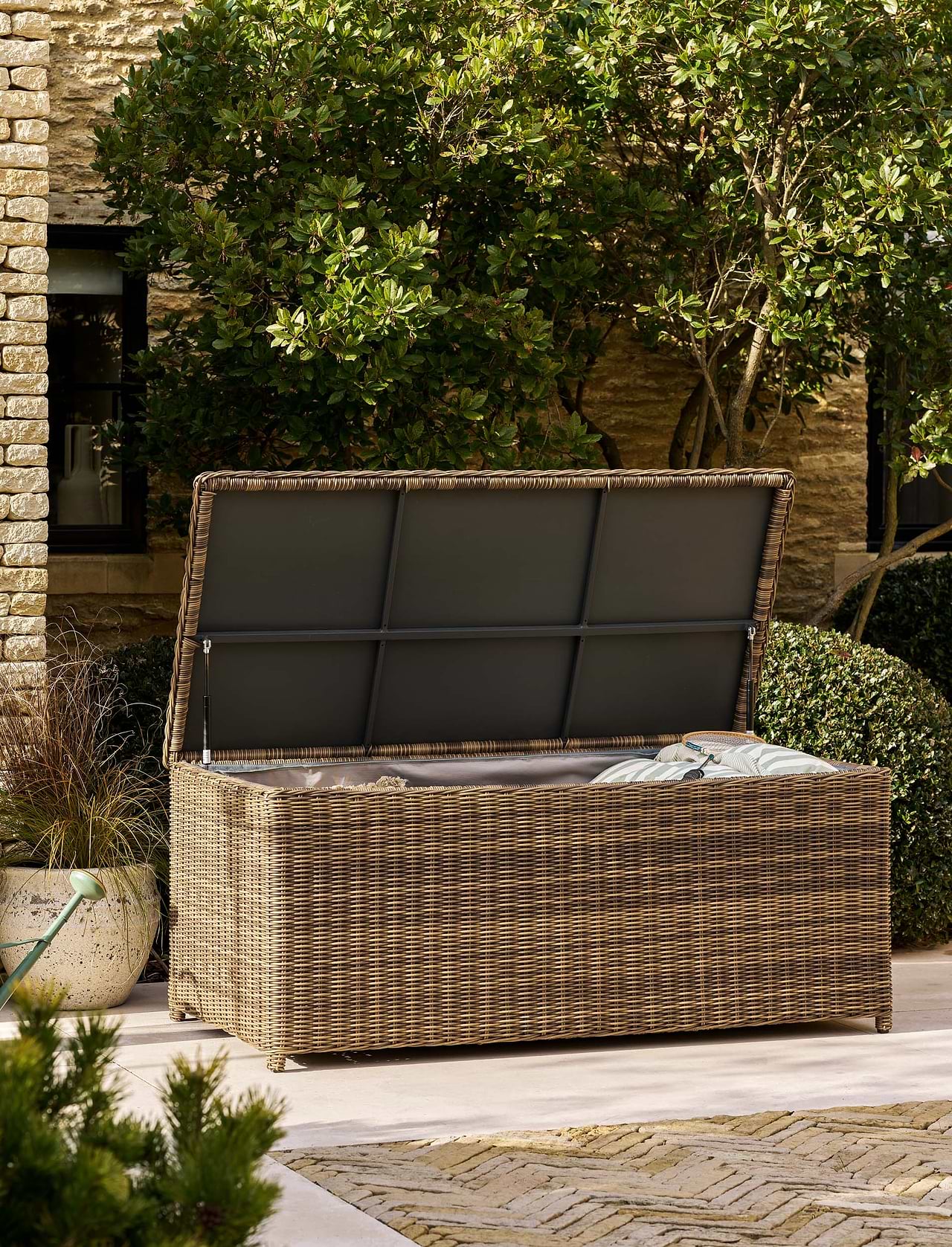 Skala Storage Box Large Dark Rattan Garden Trading