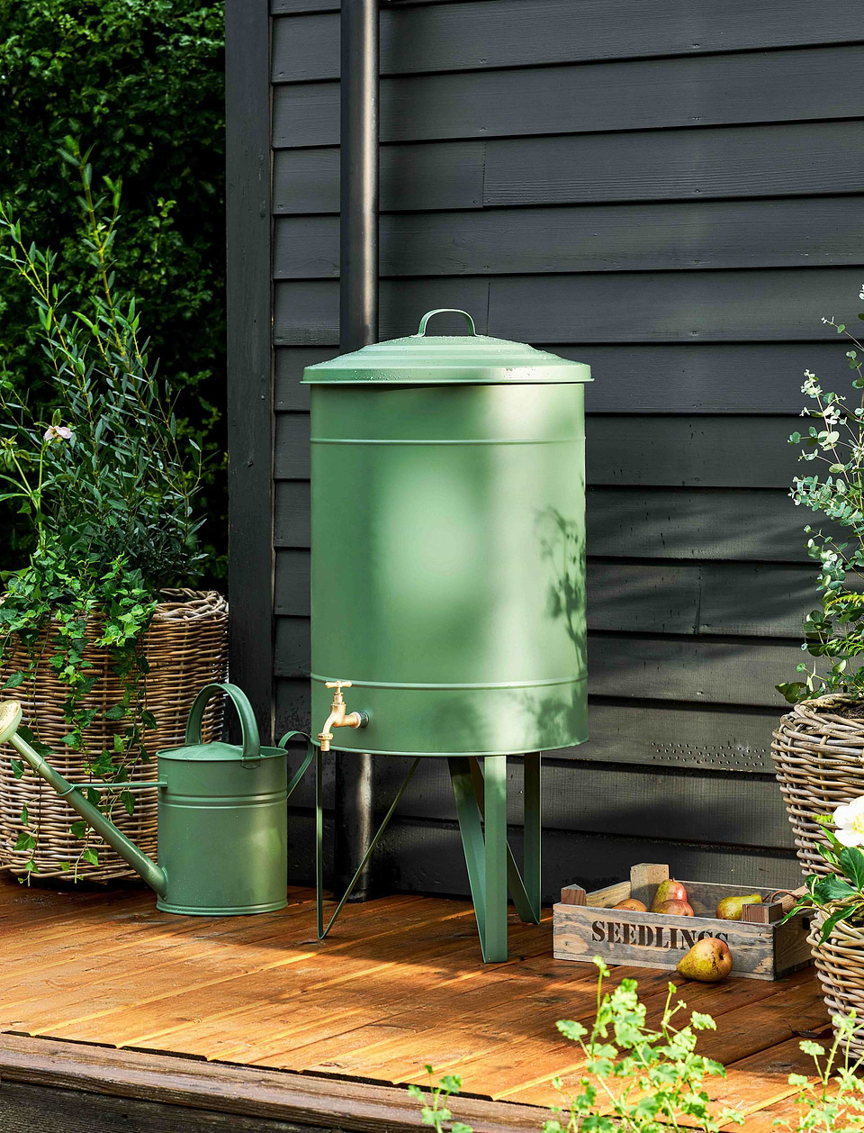 Water Butal Classic Water Butt 100L - Steel, Thistle Green | Garden Trading
