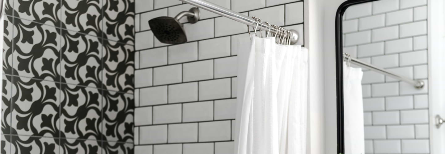 Do's en don'ts bij douchegordijnen