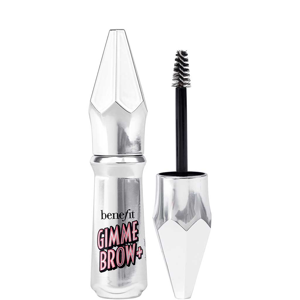 Benefit Gimme Brow Mini - BENEFIT - Duty Free - ג'ל גבות בעל גוון המכיל מיקרו-סיבים זעירים הנדבקים לעור ולשערות ויוצרים מלאות והגדרה טבעיות למראה. המברשת הזעירה והמחודדת המותאמת אישית מספקת יישום קל ופוף-