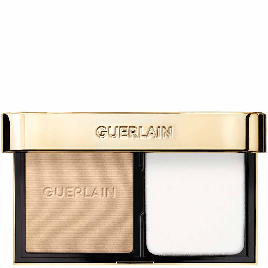 Guerlain Parure Gold Compact Make Up - GUERLAIN - Duty Free - מייקאפ קומפקטי המשלב בצורה מושלמת איפור וטיפוח העור עם שני עמודי התווך של הפורמולה של Parure Gold Skin Foundation לתוך המרקם העדין במיוחד שלו: רמז לזהב 24 קראט