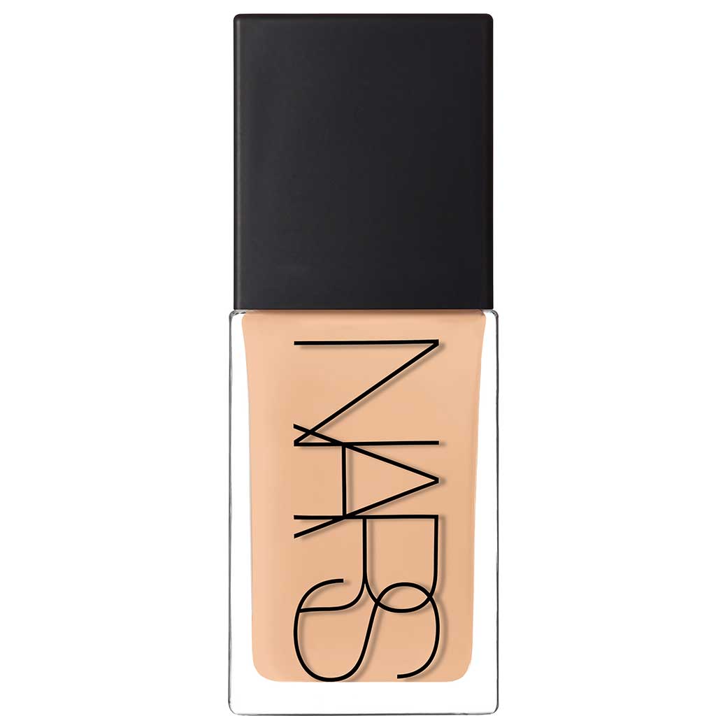 Nars Light Reflecting Make Up - Nars - Duty Free - עור באור הטוב ביותר שלו. תערובת חדשנית זו של איפור וטיפוח העור מטשטשת באופן מיידי פגמים, מחליקה את המראה של עור בעל מרקם ועוזרת להסתיר כתמים, כתמים כהים