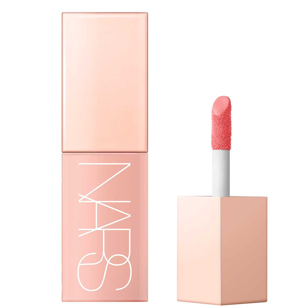 Nars Afterglow Blush - Nars - Duty Free - התפנקי עם עומס זוהר של צבע עמוס ביתרונות טיפוח העור המעניקים לחות. צרי זוהר מתמשך, בעל מראה טבעי, עם פורמולה משיית המתמזגת באחידות. המרקם קל משקל, קרמי במיוחד