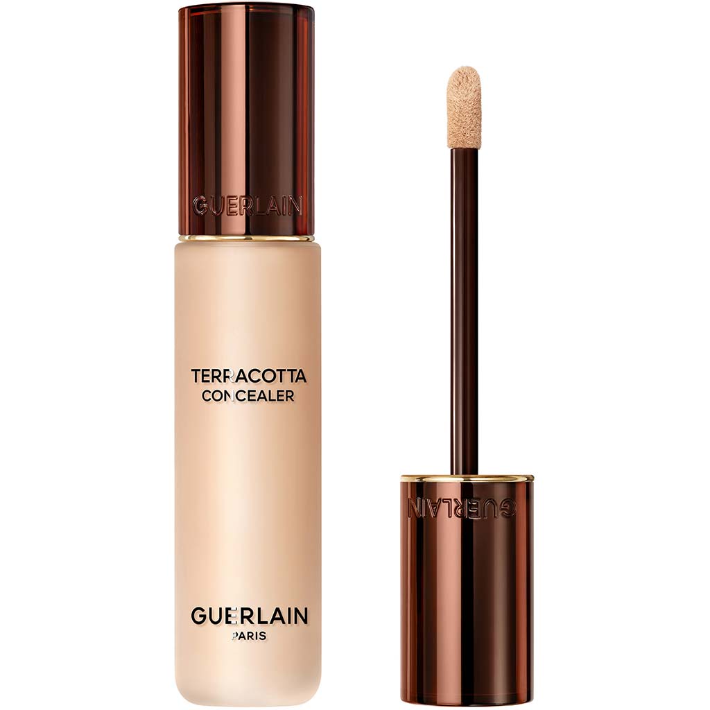 Guerlain Terracotta Concealer - GUERLAIN - Duty Free - בהסתמך על המומחיות המדעית והידע המעמיק שלה בפודרה ופיגמנט, גרליין יצרה את הקונסילר החדש המשלב את הכוח המתמשך של קונסילר נוזלי עם הזוהר המטשטש של פודרה מתקנת