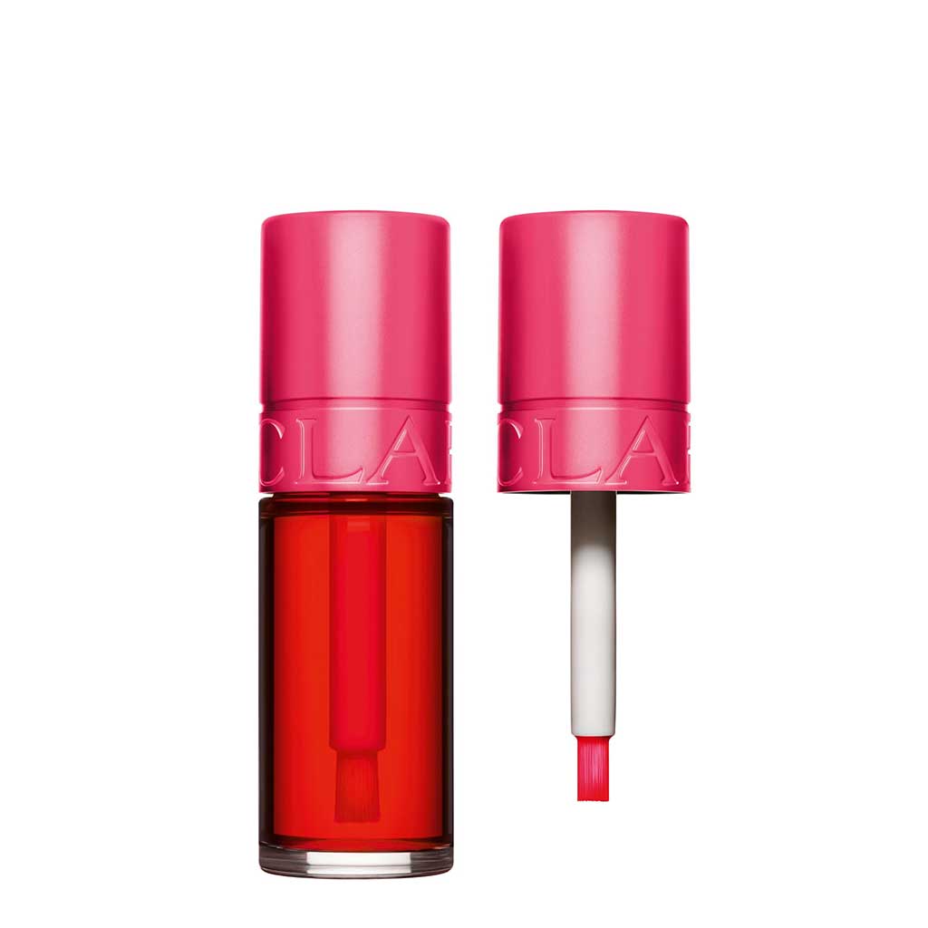 Clarins Water Lip Stain Lipgloss - CLARINS - Duty Free - סוף סוף שפתון שנשאר עד 300 נשיקות! פורמולה עשירה במרכיבים צמחיים פעילים מעניקה גוון שפתיים חושני עם צבע הניתן להתאמה ונשאר לאורך זמן עבור גימור מאט. השפתיים