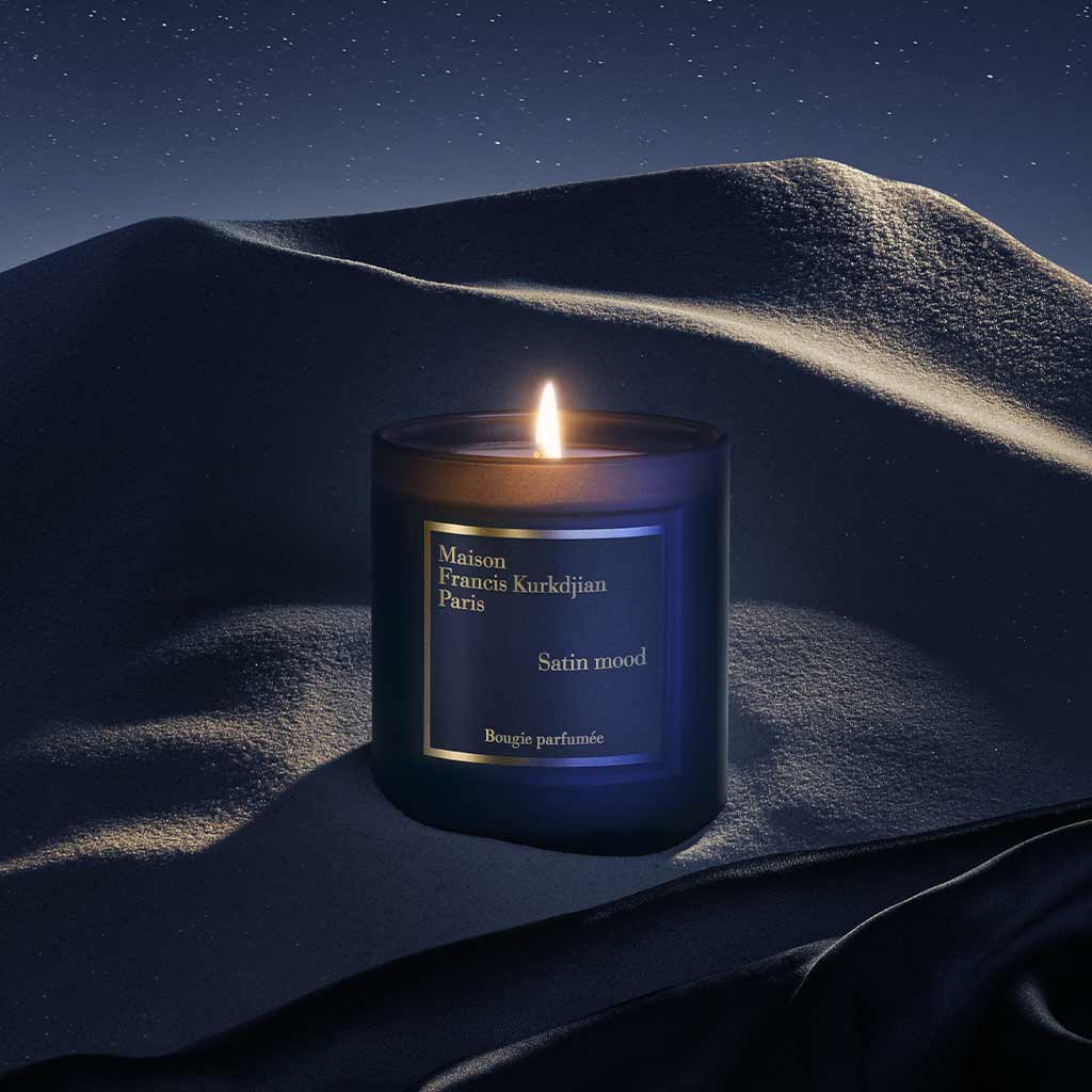 Maison Francis Kurkdjian Oud Satin Mood Candle 300g - MAISON FRANCIS KURKDJIAN - Duty Free