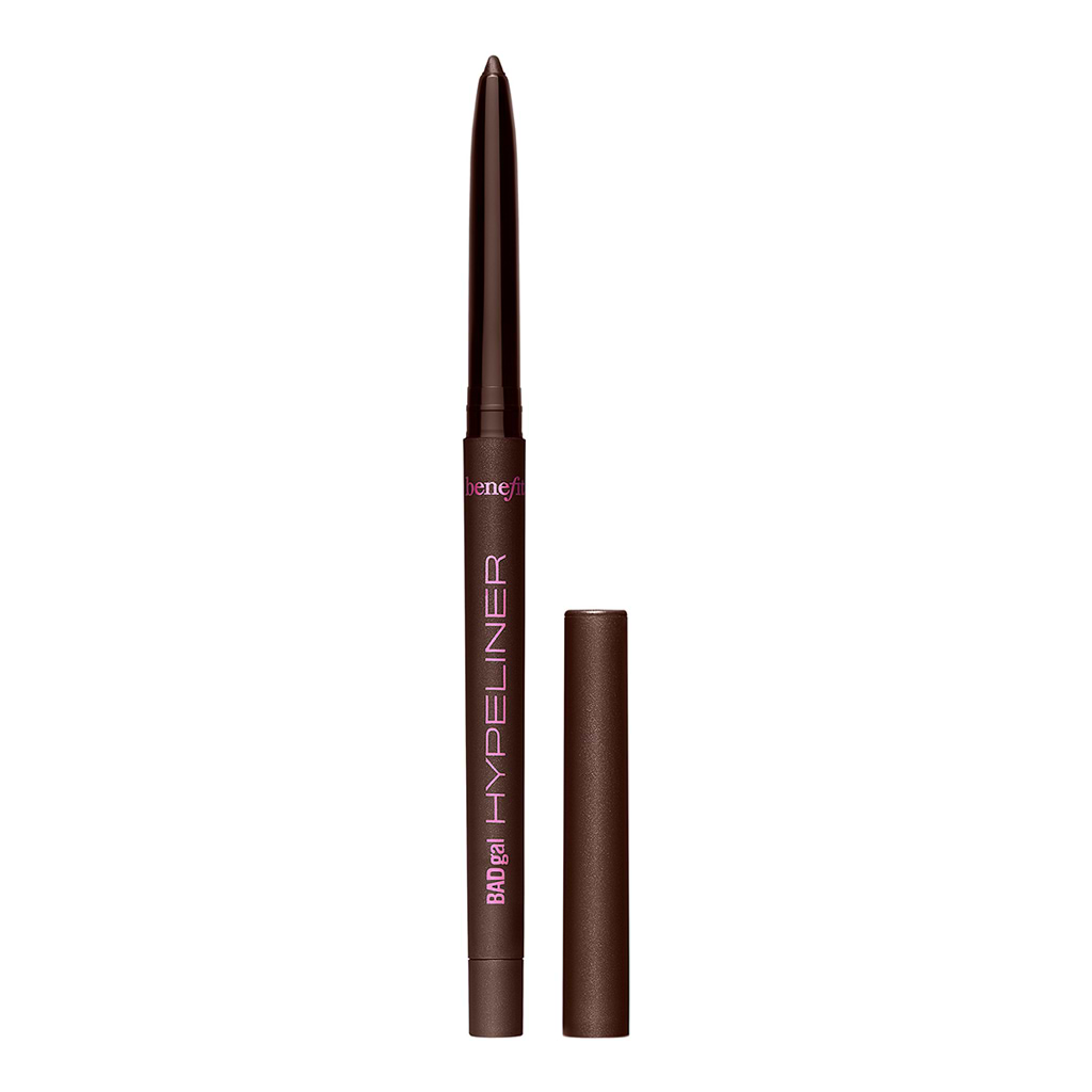 Benefit Badgal Hypeliner Eyeliner - BENEFIT - Duty Free - גלו את Benefit BADgal Hypeliner, אייליינר ג'ל עמיד במים בגימור מאט, המעניק צבע עז ובעל נוכחות חזקה במריחה אחת בלבד. מרקם הג'ל הקרמי והנוח שלו מחליק בצורה חלקה