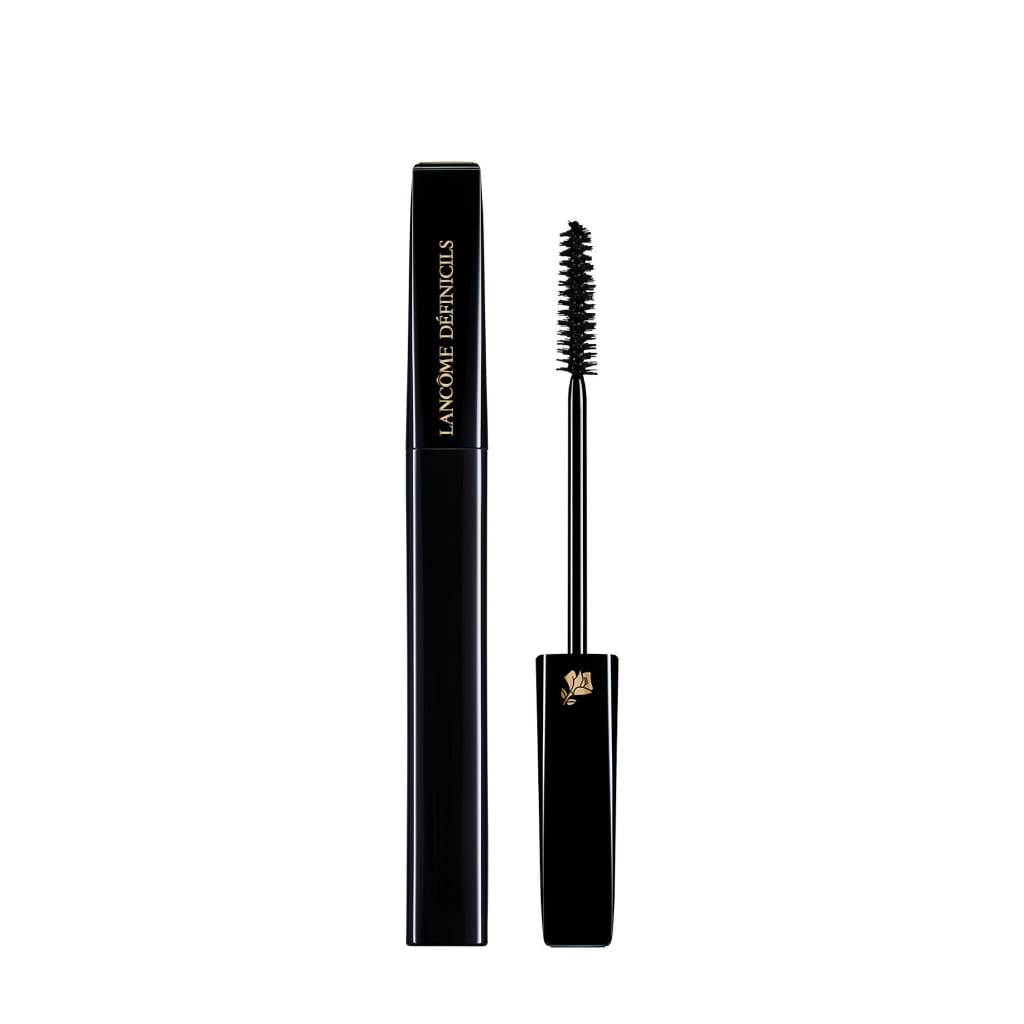 Lancome Definicils Mascara - LANCOME - Duty Free - אייליינר נוזלי קל למריחה למראה שנמשך ונמשך. עשיר, עמוק וזוהר לצבע העז ביותר המאפשר עיצוב ותיחום מדויק של העיניים למראה מושלם.