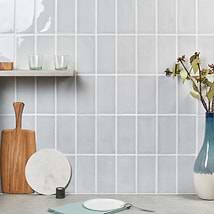 Nabi Subway Arctic Blue 4.5x9 Crackled Glossy Glass Tile