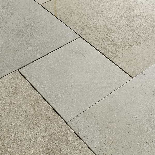 Sendero Azteca Gray French Pattern Tumbled Limestone 2CM Outdoor Paver
