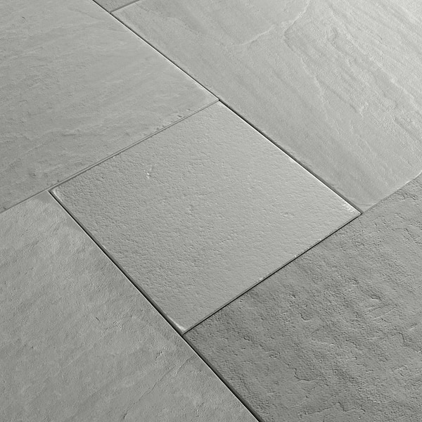 Sendero Asheville Gray French Pattern Brushed Sandstone 2CM Outdoor Paver