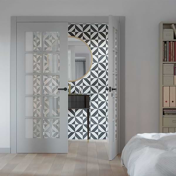 Cleopatra Diagonal Pepper Black Terrazzo and Bianco White Marble Polished Mosaic Tile