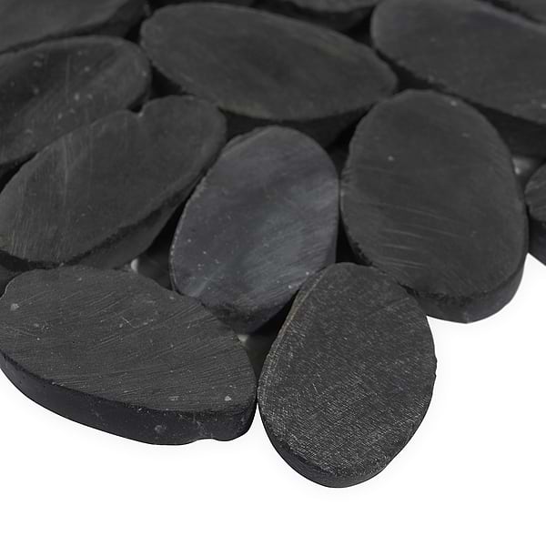 Nature Alor Black Flat Oval Pebble Mosaic